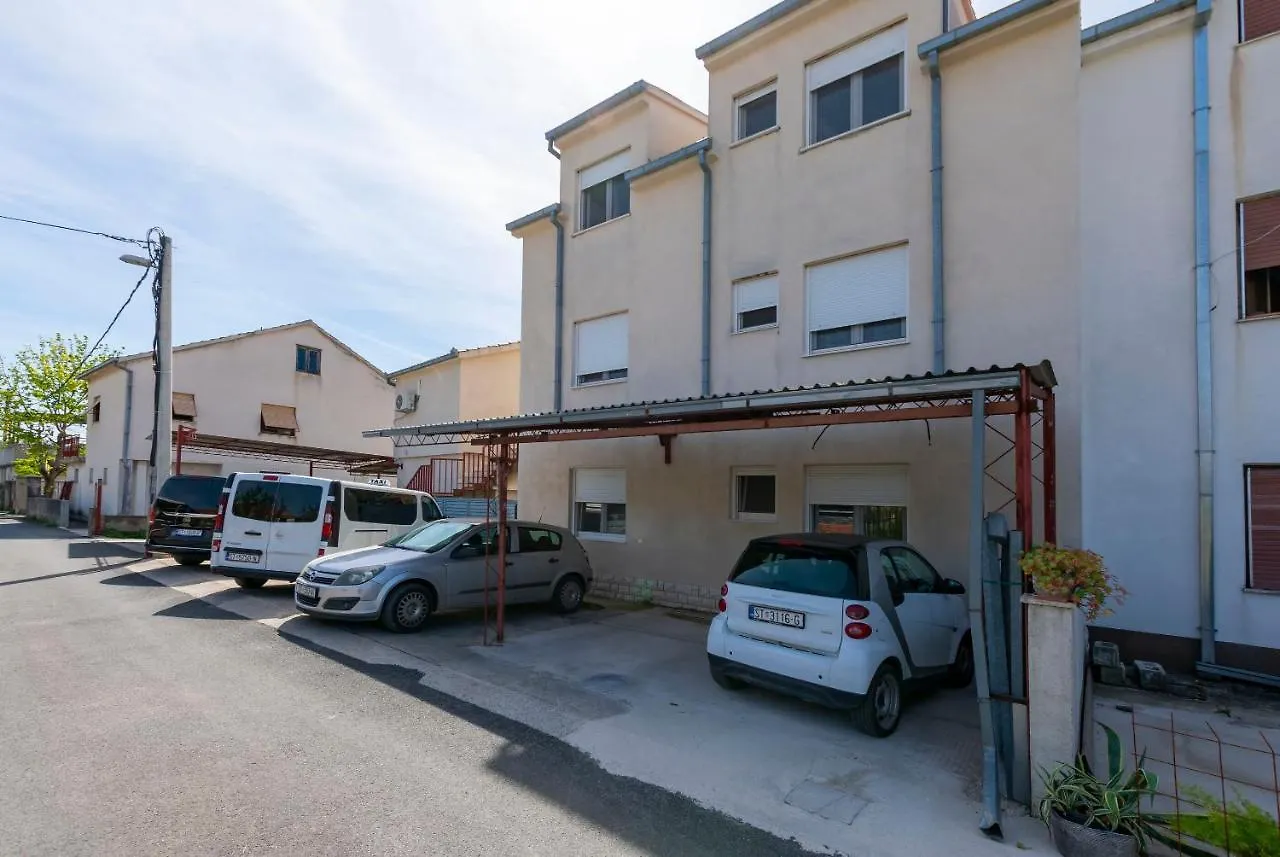 Apartment Tonia Kastela